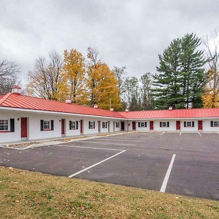 Econo Lodge Saint Albans Exterior foto